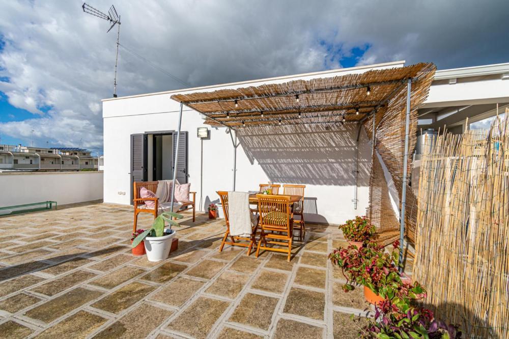 La Terrazza Di Zoe - Castromediano Villa Cavallino di Lecce Bagian luar foto